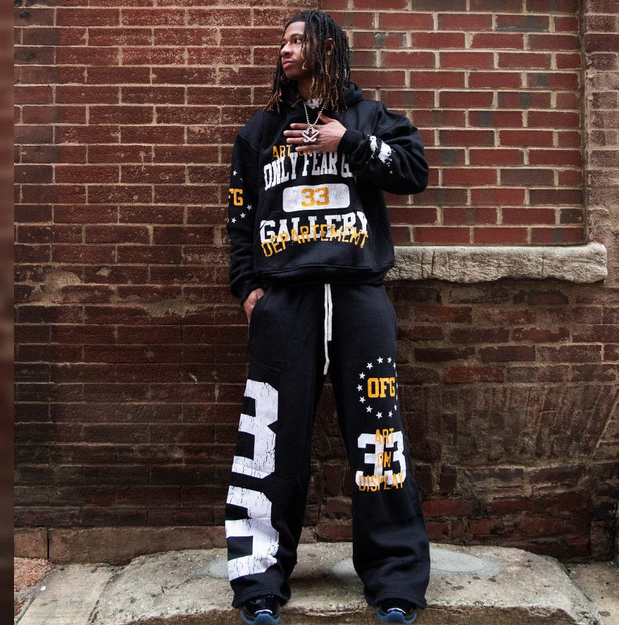 Art on Display Black Sweatsuit