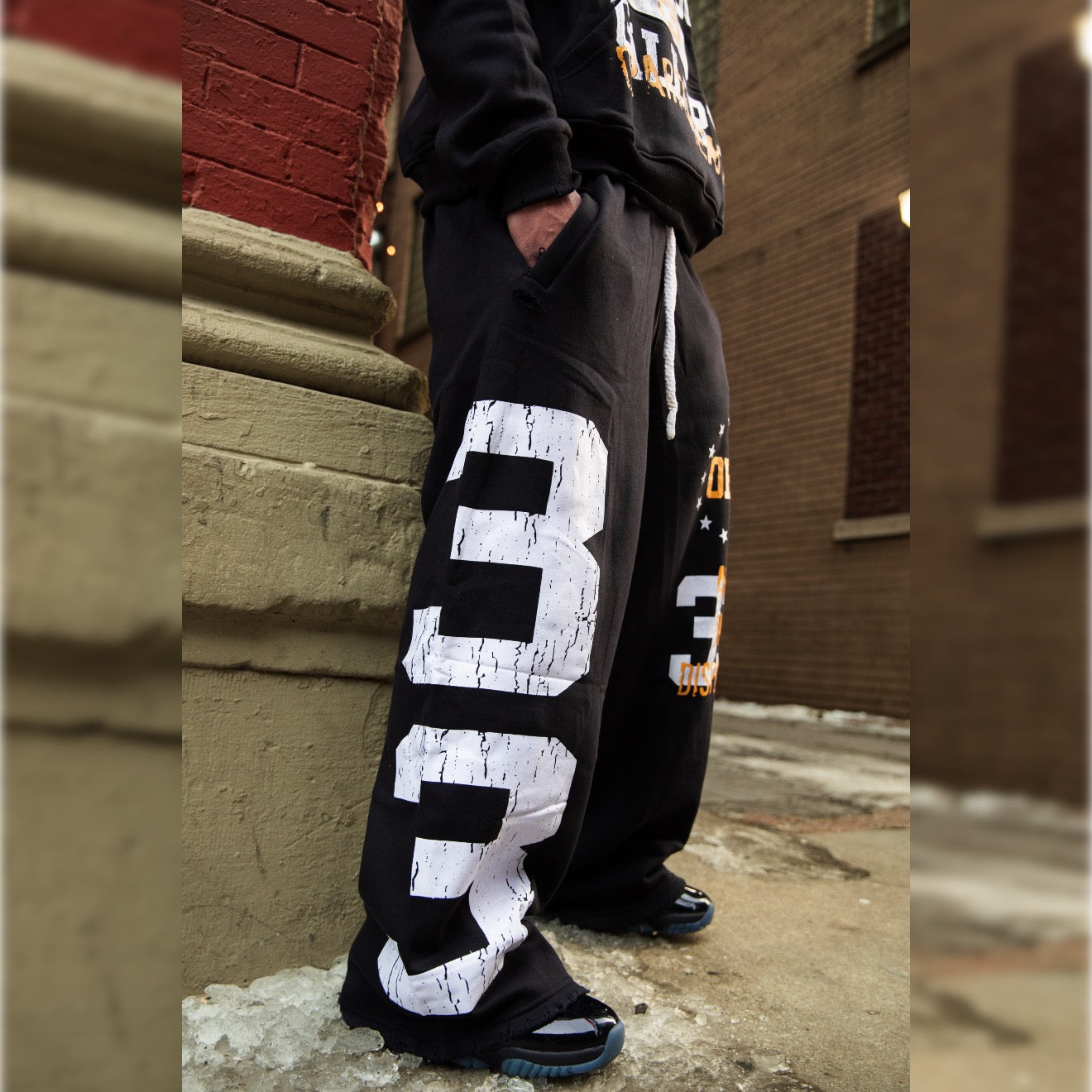 Art on Display Black Sweatsuit